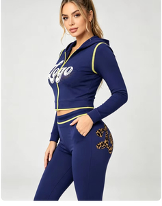 Conjunto Deportivo de 2 Piezas con Logotipo Personalizado para Mujer, Chaqueta con Capucha y Pantalones para Chicas Altas, Ropa Deportiva Femenina con Logotipo Personalizado - Product Image 3