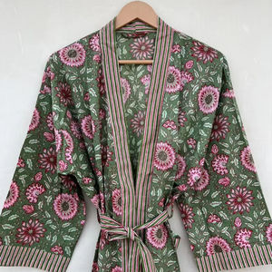 Bata Kimono de Algodón 100% Tejido con Estampado Digital de Dibujos Animados para Mujer, Camisón de Verano Hecho a Mano ODM con Cuello en V, Cintura Elástica y Largo Completo Suave - Product Image 1