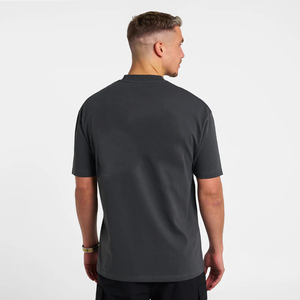 Camiseta de Hombre de Marca Sorpresa al por Mayor, 250 g/m², Diseño Personalizado, Peso Pesado, Oversize, 100% Algodón, Cuello Redondo, Antipilling, Estilo Casual Elegante - Product Image 3