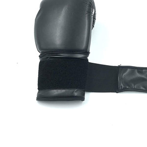 Gants de boxe professionnels pour hommes de haute qualité personnalisés en cuir PU et cuir synthétique, design parfait, taille idéale pour vos arts martiaux - Product Image 5