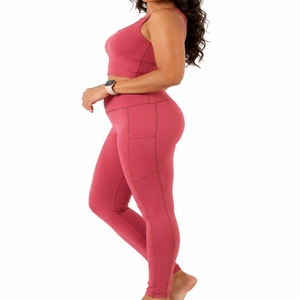 Conjunto de Yoga Activo para Mujer, Premium, Elástico, Cómodo, Estilo Sin Costuras, Tejido Transpirable, Ropa Deportiva Moderna, Soporte Suave y Flexible - Product Image 3