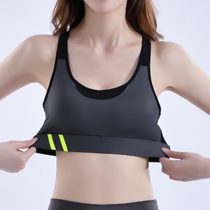 Soutien-gorge de sport bordeaux pour femme avec bordure noire et rayures argentées, soutien moyen pour l'entraînement - Product Image 3