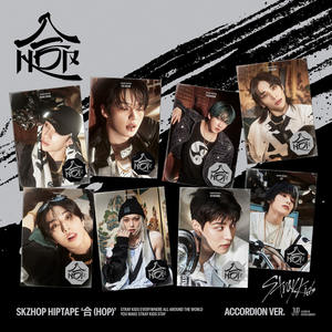 Stray Kids-SKZHOP HIPTAPE 'HOP' (Versión Acordeón) 1 de 8 Tipos Aleatorios Ropa y Accesorios para Muñecas - Product Image 2
