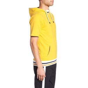 เสื้อฮู้ดแขนสั้นผู้ชาย สีเหลืองล้วน มีเชือกผูก ฮู้ดมีกระเป๋า ชายเสื้อลายทาง เสื้อลำลองสำหรับฤดูร้อน - Product Image 3