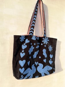 Bolsa de Mano de Terciopelo Premium con Bordado Elegante y Forro de Algodón, Ideal para Viajes, Compras, Fiestas y Regalos para Mujeres - Product Image 6