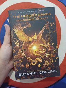 La balada de las aves cantantes y las serpientes de Suzanne Collins, libro de bolsillo más vendido para adultos - Product Image 3