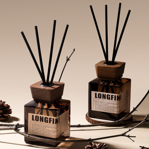 Cao cấp cổ điển chai vuông nhãn hiệu riêng làm mát không khí hương liệu khuếch tán sậy với nắp gỗ - Product Image 1