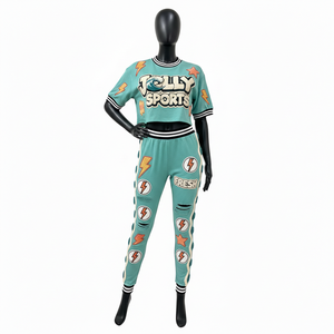 เสื้อยืดและเลกกิ้งผู้หญิง พรีเมียม 180 GSM ผ้าฝ้ายผสมโพลีเอสเตอร์และสแปนเด็กซ์ สีเขียวมิ้นท์ แต่งแถบปักด้านข้าง พร้อมปักโลโก้ตามสั่ง ชุดเซ็ตสำหรับผู้หญิง - Product Image 1