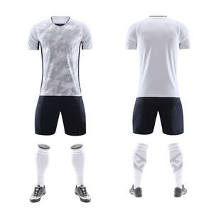 Ensemble de maillots de football personnalisables, dernière collection, respirant, séchage rapide, short, entièrement brodé, numéro de sponsor personnalisé, été automne - Product Image 3