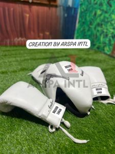 Ensemble de boxe de sparring personnalisé de qualité supérieure, style primé, dernier design, le plus vendu, tout nouveau, blanc, à lacets - Product Image 4