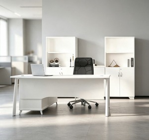 Escritorio Ejecutivo Rectangular de Madera Blanco Moderno y Duradero con Gabinete de Almacenamiento para Uso en Oficina en Casa - Product Image 1