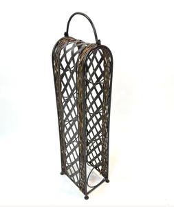 Porte-bouteilles à vin vintage en métal avec détails faits à la main, conçu pour les goûts sophistiqués et les présentations de luxe à la maison - Product Image 6