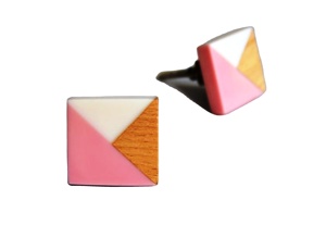 Poignée de porte de placard en résine rouge géométrique et en bois de manguier, couleur, forme et taille personnalisées, fabriqué en Inde - Product Image 5