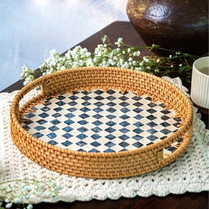 Plateau de service élégant en rotin écologique à motif damier, incrusté de mosaïque de coquillages bleus, créatif pour table basse et plats - Product Image 4