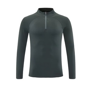 Fabricant de T-shirts de Compression Dry Fit Personnalisés pour la Gym et l'Entraînement – T-shirts Premium en Polyester Spandex avec Impression par Transfert Thermique – Usine - Product Image 2