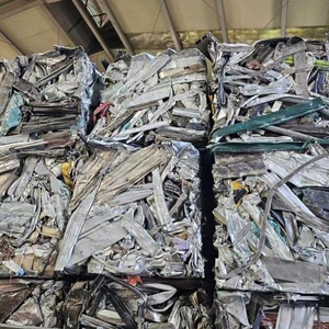 Déchets d'aluminium supérieur 6063, pureté de 99 %, pour la fabrication d'alliages secondaires - Product Image 3