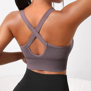 Soutien-gorge de sport sans coutures pour femme, col en V profond, maintien moyen, dos nageur, couleur unie, design côtelé - Product Image 6