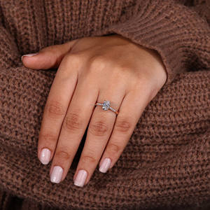 Anillo de compromiso de diamante cultivado en laboratorio de corte ovalado, anillo de bodas de oro rosa de 14K, Halo oculto y configuración de pavé, oro sólido de 10K con certificación IGI - Product Image 2