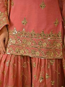 Ensemble Anarkali en soie brodée rose avec dupatta, tenue de mariage traditionnelle pour femmes, longueur au sol, coupe régulière, ensemble indien pakistanais - Product Image 6