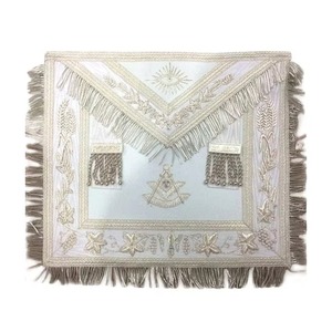 Delantal Masónico Master Blue Lodge para Uso en Catedral, Personalizable, con Encaje de Borde Plateado Blanco, Borlas de Cadena Metálica Plateada - Product Image 1