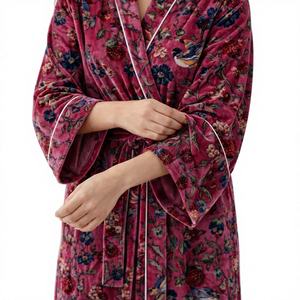 Bata Kimono de Terciopelo Estampado Floral Vintage de Lujo Suave para Mujer Tallas Grandes, con Media Manga, Cinturón y Bolsillos - Product Image 4