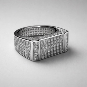 แหวนเพชรโมอิสซาไนต์ทรงเรขาคณิตแบบ Eternity Band ประดับเพชรแบบ Pave Setting เงินแท้ 925 สำหรับทุกเพศ เครื่องประดับหรูหราสำหรับผู้ชาย เหมาะเป็นของขวัญวันครบรอบ - Product Image 3