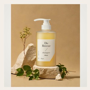 Soins des cheveux et du cuir chevelu Months and Days Perfume Care Shampoo D Breeze 500ml Liquide floral pour applications coiffantes - Product Image 3