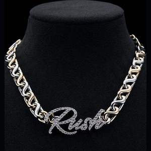 สร้อยคอเงินแท้ 925 สลักชื่อหรือโลโก้ตามสั่ง สำหรับผู้ชายและผู้หญิง สไตล์ฮิปฮอปแบบคิวบันลิงค์ ประดับเพชรโมอิสซาไนต์รับรองโดย GIA ของขวัญวันเกิด เครื่องประดับ - Product Image 1