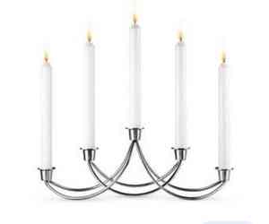 Candelabro Menorá Judío Dorado de Estilo Moderno de Alta Calidad, Hecho a Mano en Latón, para Decoración Navideña por Adiba Home Decor - Product Image 2