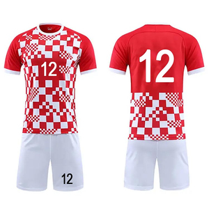 Tenue de football confortable et de haute qualité, short imperméable et respirant, vêtements de sport tendance, qualité durable, prix ajustable - Product Image 1