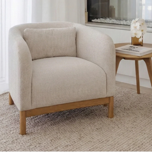 Fauteuil rembourré minimaliste moderne avec structure en teck massif, chaise longue en tissu - Product Image 1