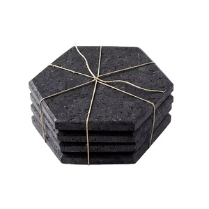 Sous-verres en ardoise noirs antidérapants gravés au laser, vente en gros, avec support, carrés et ronds, directement de l'usine - Product Image 1