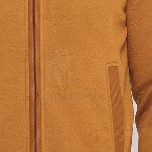 Chaqueta de invierno tipo bomber cómoda hecha en Pakistán, diseño simple, tela duradera para uso diario y a largo plazo. - Product Image 5