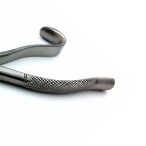 Forceps d'extraction dentaire manuels de qualité supérieure O.R Grade # Instruments chirurgicaux de haute qualité 18L avec dispositif de sécurité pour les molaires supérieures par Grip Surgical - Product Image 2