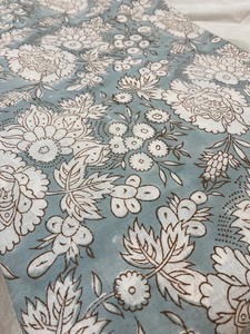 Tela de Algodón Clásica con Diseño Floral de Jaipur, Color Azul, por Metro - Product Image 3