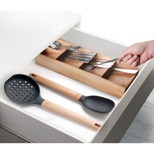Organizador de cubiertos compacto de madera para cajones de cocina - Product Image 2