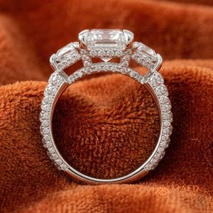 Bague de fiançailles, de mariage et d'anniversaire pour femme, plaquée argent, avec pierre latérale taille Radiant, bijou à porter au quotidien - Product Image 5