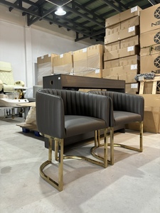 Sillón de Pedicura Moderno de Alta Calidad con Asiento de Cuero PU Negro y Base de Acero Inoxidable Dorado, Diseño de Lujo - Product Image 6
