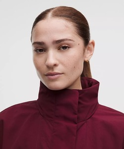 Veste utilitaire à capuche pour femme, couleur bordeaux, manches longues, coupe-vent, en polyester tissé, pour l'automne - Product Image 4