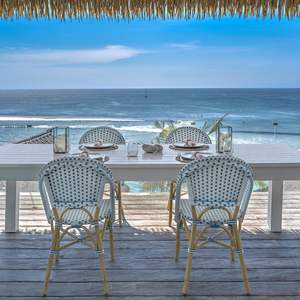 Chaise de salle à manger commerciale pour terrasse avec structure en rotin PE et style bambou – Fournisseur de mobilier d'extérieur pour restaurants et cafés - Product Image 2