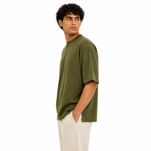 25 t-shirts amples et décontractés pour hommes, conçus pour un confort quotidien avec tissu résistant, manches amples et style tendance OEM - Product Image 2