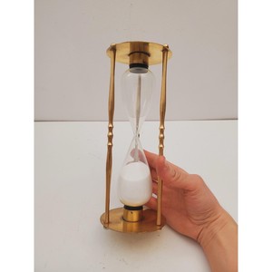 Sablier en laiton fait main de haute qualité, design minimaliste, chronométrage précis pour les occasions spéciales - Product Image 6