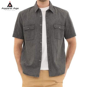 เสื้อเชิ้ตยีนส์ผู้ชายทรงสลิมฟิต สวมใส่สบาย ระบายอากาศได้ดี เป็นมิตรกับสิ่งแวดล้อม แขนสั้น ผ้าฝ้ายทนทาน เหมาะสำหรับฤดูร้อน รับผลิตแบบ OEM พร้อมบริการสกรีนโลโก้ตามสั่ง - Product Image 2