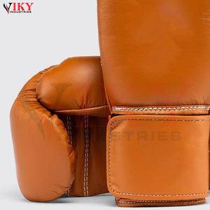 Gants de boxe en cuir de vachette de la collection vintage OEM ODM, avec surpiqûres contrastées blanches, équipements d'entraînement pour le kickboxing et la lutte - Product Image 4