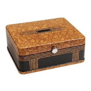 Étui à cigares en bois dur haute résistance, conçu pour une protection fiable et un confort de voyage durable - Product Image 4