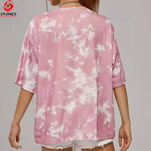 เสื้อยืดคอกลมแขนสั้นทรงโอเวอร์ไซส์ลายมัดย้อม ระบายอากาศได้ดี สไตล์สตรีทแฟชั่นสำหรับฤดูร้อน  รับสั่งทำสีและดีไซน์ได้ - Product Image 3