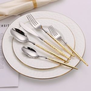 Elegante Juego de Cubiertos Metálicos que Mejora la Presentación de la Comida con Acabado Espejo, Bordes Lisos y Calidad Profesional para una Experiencia Memorables - Product Image 5