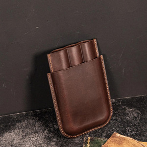 Étui à cigares en cuir véritable de qualité supérieure avec coupe-cigares intégré pour un rangement de voyage luxueux et une protection des cigares, en vente à bas prix - Product Image 4