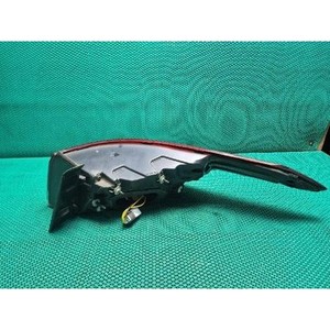 Feu arrière extérieur gauche LED d'occasion OEM 92401B1540 pour II 2014-2016 - Product Image 5