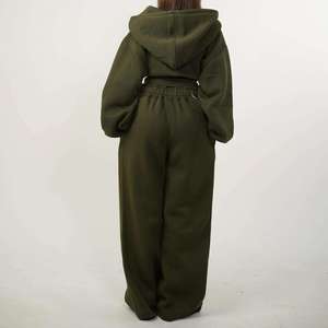 Ensemble de survêtement polaire de luxe personnalisé pour femme, comprenant un sweat à capuche court style corset et un pantalon de survêtement large, avec manches lanternes oversize - Fabricant - Product Image 2